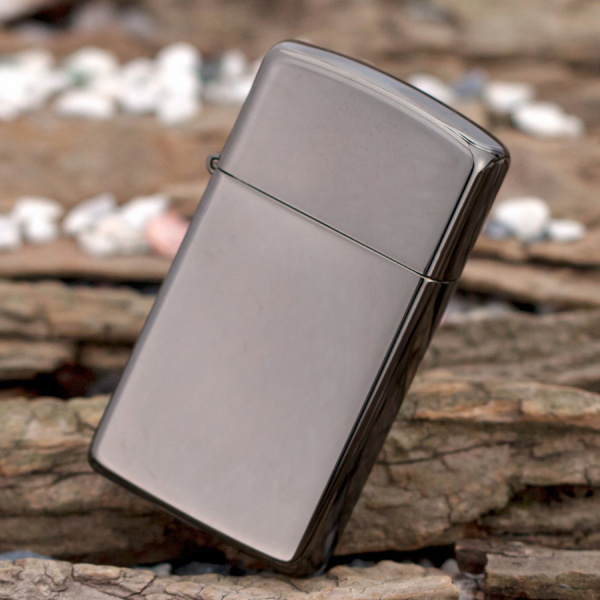 Зажигалка ZIPPO Slim® с покрытием Black Ice ® 20492 Зажигалка ZIPPO Slim® с покрытием Black Ice ® 20492