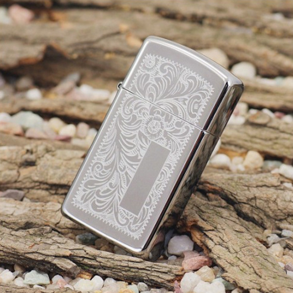 Зажигалка ZIPPO Slim® Venetian® с покрытием High Polish Chrome 1652 Зажигалка ZIPPO Slim® Venetian® с покрытием High Polish Chrome 1652
